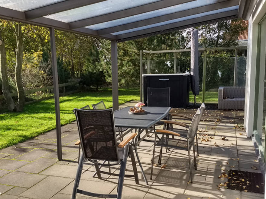 Patrijs: Ein großzügiges, stilvolles Ferienhaus auf Ameland